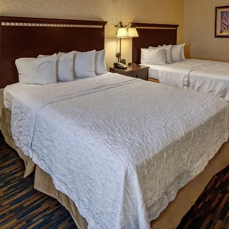 Hampton Inn Roanoke Rapids-3